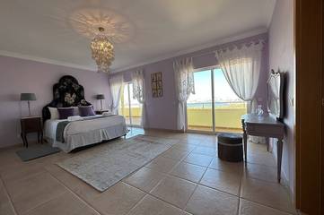 Villa for 14 People in Ferragudo, Faro District, Photo 4