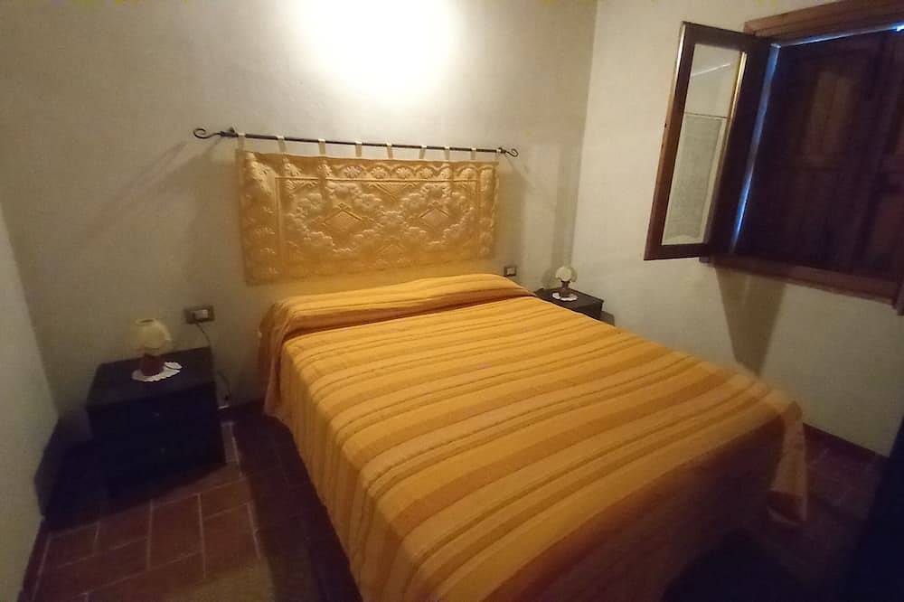 Apartamento entero, 4km away. From scivu beach nestled in the Mediterranean maquis. in Arbus (Cerdeña), Arbus (Municipio)