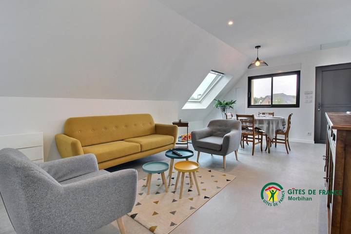 Gîte pour 4 personnes, avec jardin ainsi que terrasse et piscine