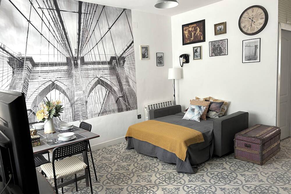 Entire apartment, \"Casa 1931 \" Breakfast, free Wifi! in Valladolid, Valladolid Province