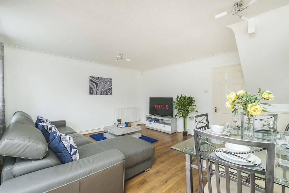 Beautiful 3 Bed House with Amazing Views in Dartford, Kent. in Dartford, Kent