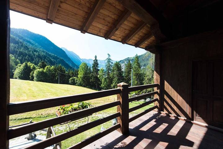 Chambre d’hôte pour 2 personnes, avec jardin et vue à Commune de Brusson - 4