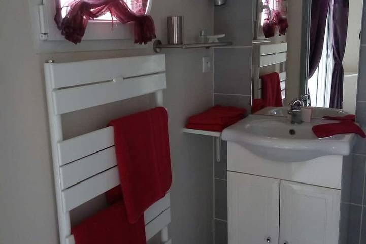 Gites in new residence downtown paimpol 2 persons 5mn walk from the port in Paimpol, Côte de Goëlo