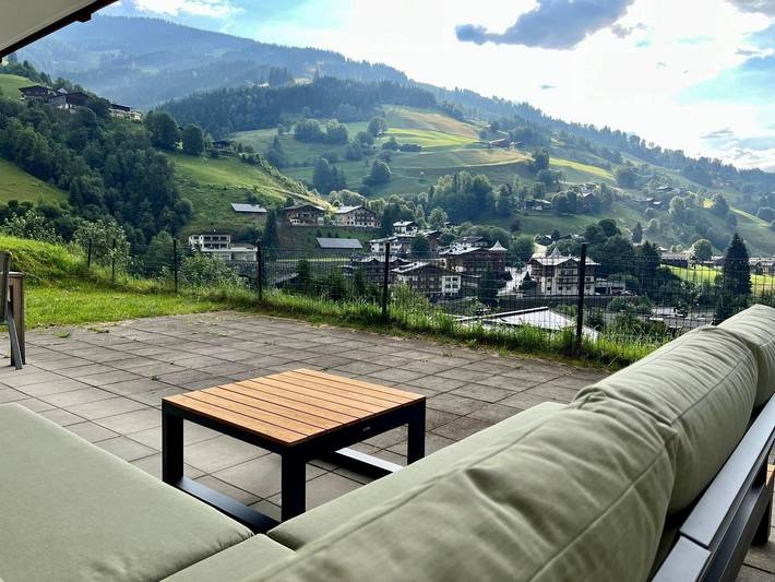 Ferienhaus für 6 Personen, mit Balkon/Terrasse und Terrasse sowie Garten in Saalbach
