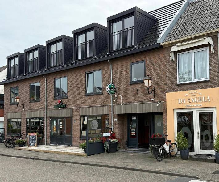 Location de vacances pour 3 personnes, avec vue ainsi que jardin et terrasse dans Roelofarendsveen