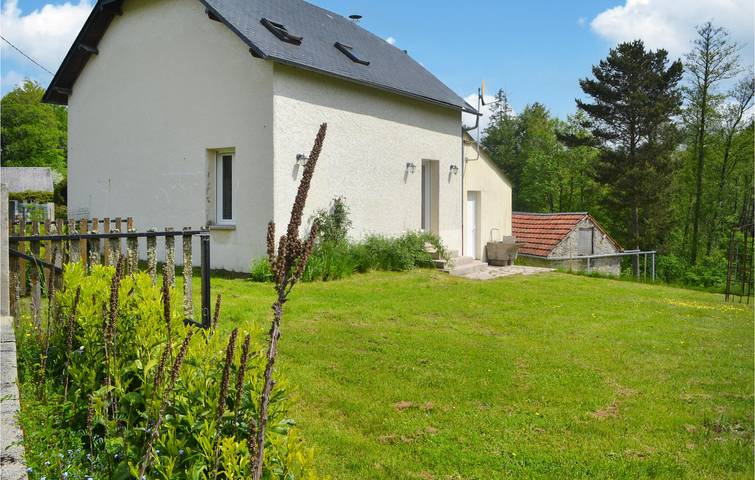 Maison de vacances pour 6 personnes, avec Jardin en Corrèze