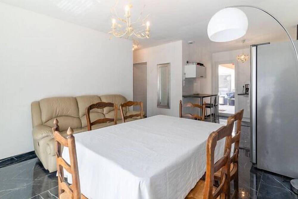 Agréable Location Saisonnière in Châteaurenard, Arles en omgeving