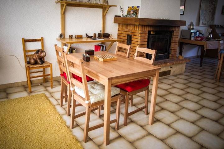 Location de vacances pour 3 personnes, avec jardin à Beaujeu-Saint-Vallier-Pierrejux-et-Quitteur - 4