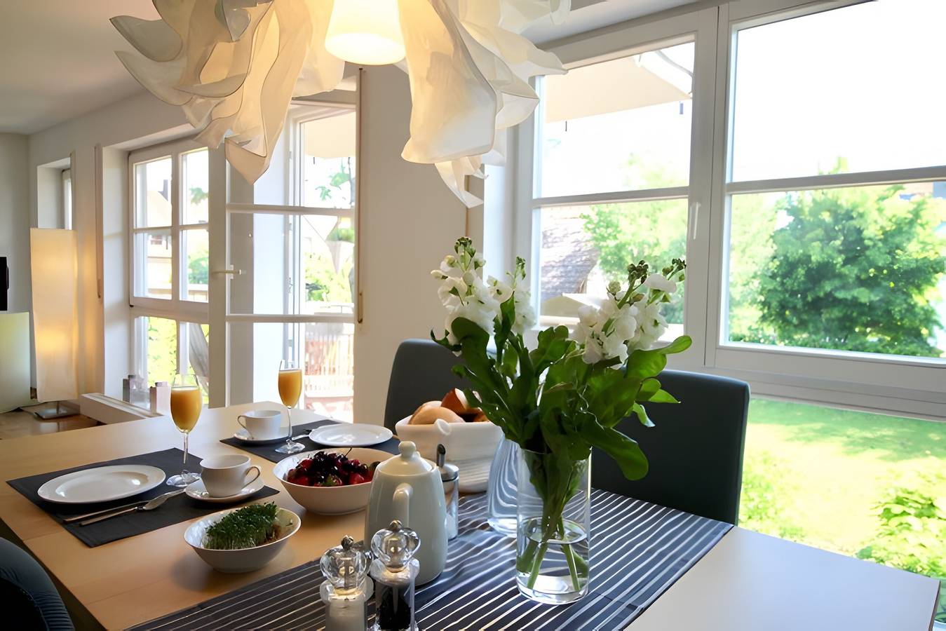 Apartamento entero, Apartamento 'Am See' con terraza privada, jardín compartido y Wi-Fi in Bodman-Ludwigshafen, Obersee (Bodensee)