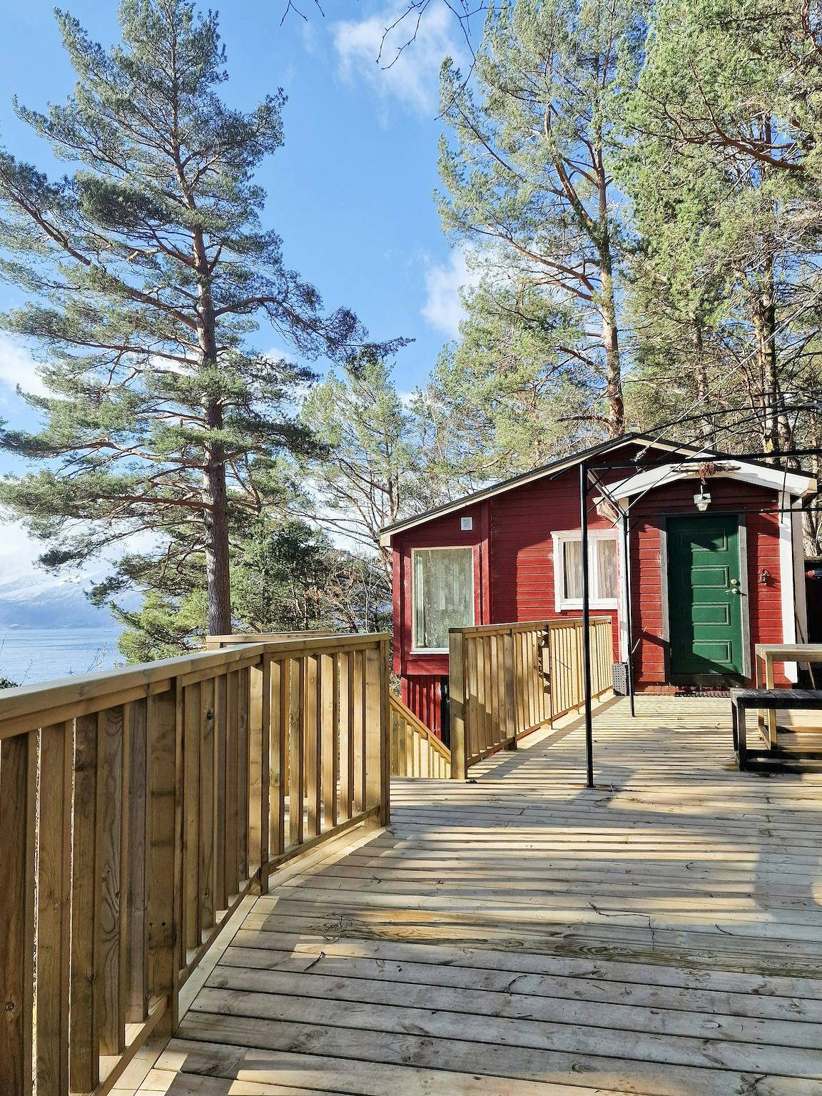 Offgrid-hytte med fjordutsikt ved Emblemsanden in Ålesund 