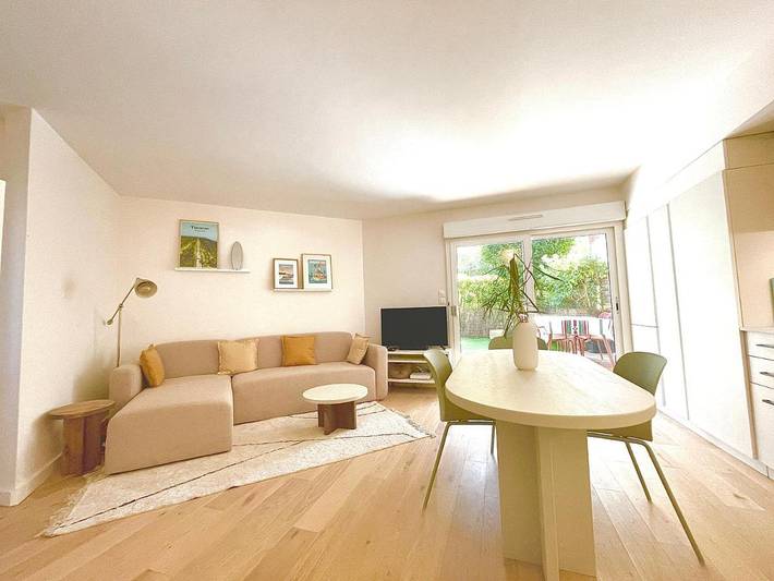 Gîte pour 4 personnes, avec terrasse et piscine dans Plage La Milady - 2