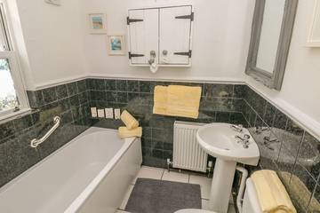 Cottage for 4 People in Laugharne, Carmarthenshire, Photo 3