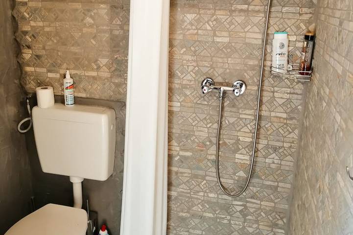 Glamping voor 3 personen, with whirlpool and sauna as well as tuin in Hongarije