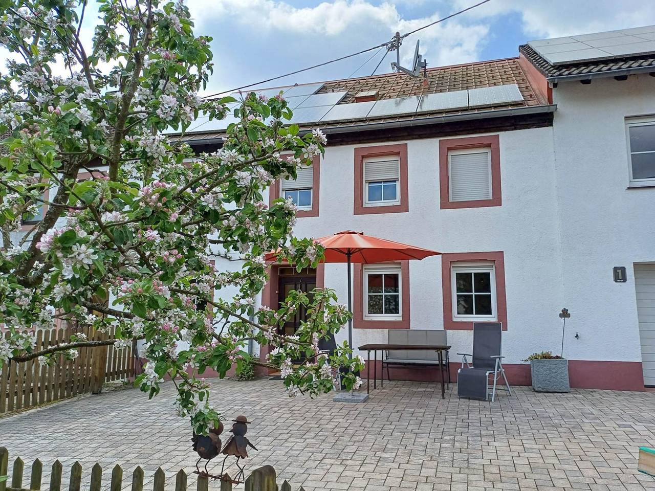 Typisches Eifelhaus in ruhiger Lage und Waldnähe in Meisburg, Vulkaneifel