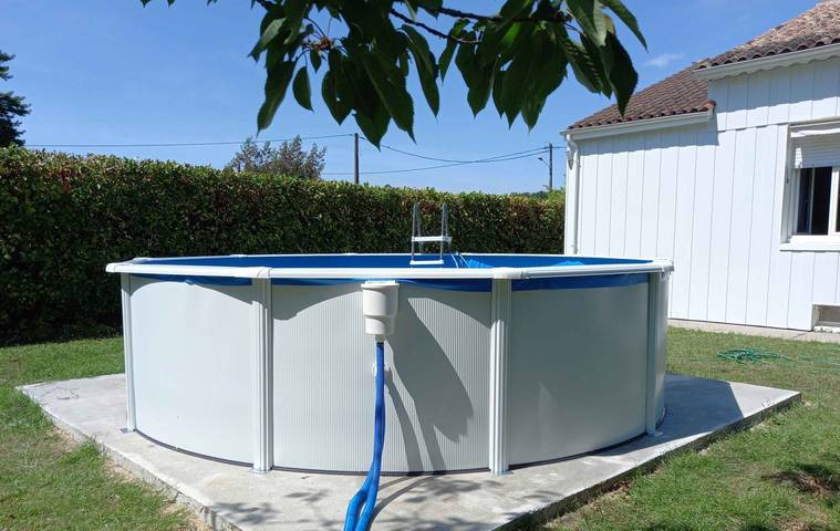 Gîte pour 4 personnes, avec terrasse ainsi que jardin et piscine à Eymet - 3