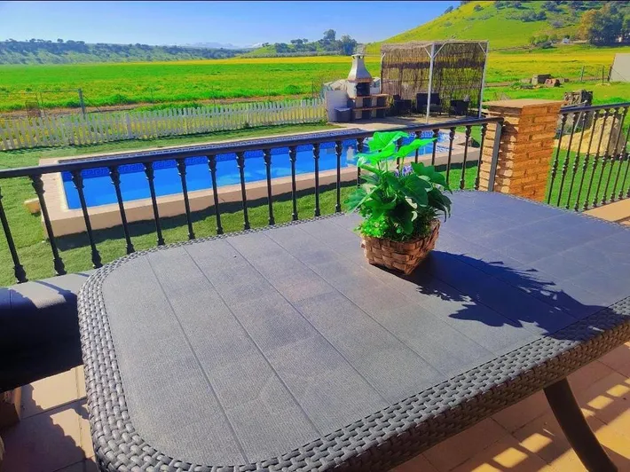 Chalet para 10 personas, con vistas además de piscina y terraza, Se admiten mascotas - 1