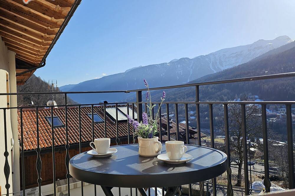 Appartamento intero, Casa Luca Mezzana in Mezzana, Gruppo Ortles-Cevedale
