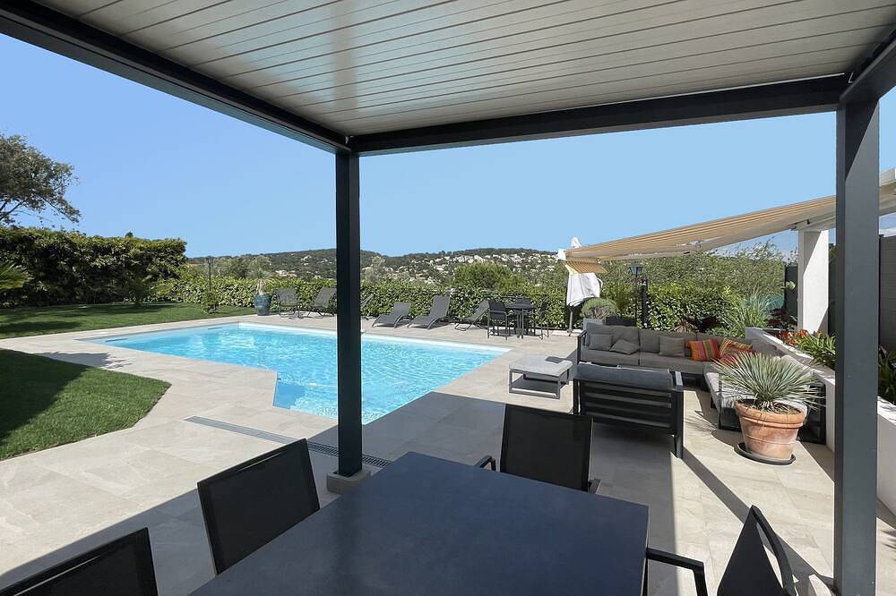 Villa 8 pers, garden, swimming pool, magnificent view, calm, in Saint-Gély-du-Fesc, Montpellier region
