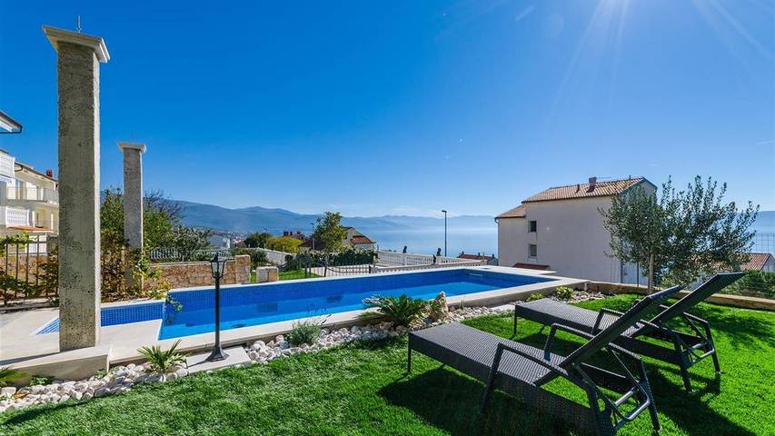 Ferienwohnung für 6 Personen, mit Pool und Garten in Novi Vinodolski - 2