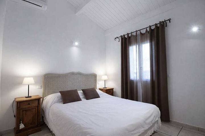 Location de vacances pour 7 personnes, avec piscine et terrasse ainsi que jardin et sauna à Saint-Maurice-d'Ardèche - 3