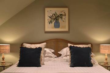Glamping for 2 People in Cranborne Chase, South West England, Photo 1