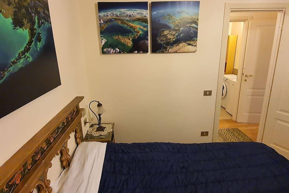 Entire apartment, Casa Vista Lago 154 Sqm2- bedroom apartment in peaceful Passignano Sul Trasimeno in Passignano sul Trasimeno, Lake Trasimeno