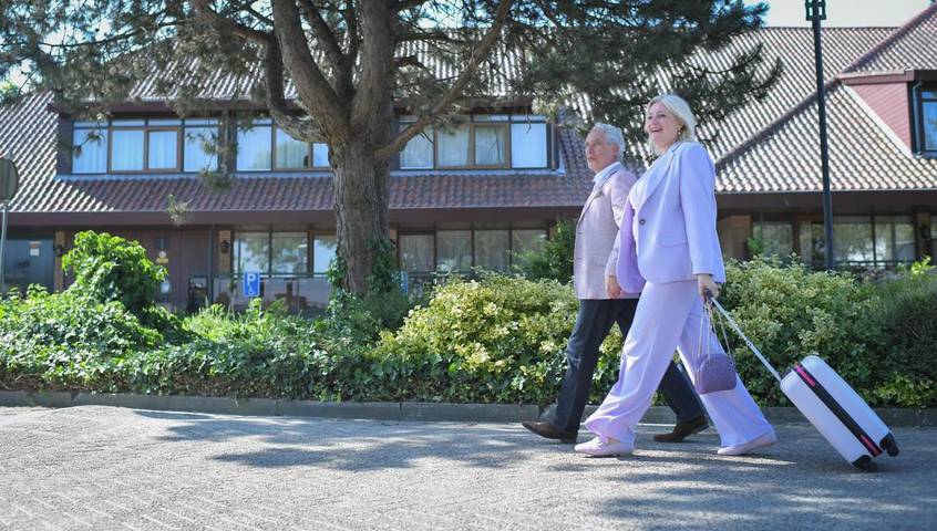 Hotel voor 4 personen, met Terras en Tuin in Alphen aan den Rijn