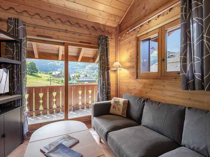 Gîte pour 6 personnes, avec terrasse et piscine, animaux acceptés dans Meribel Village
