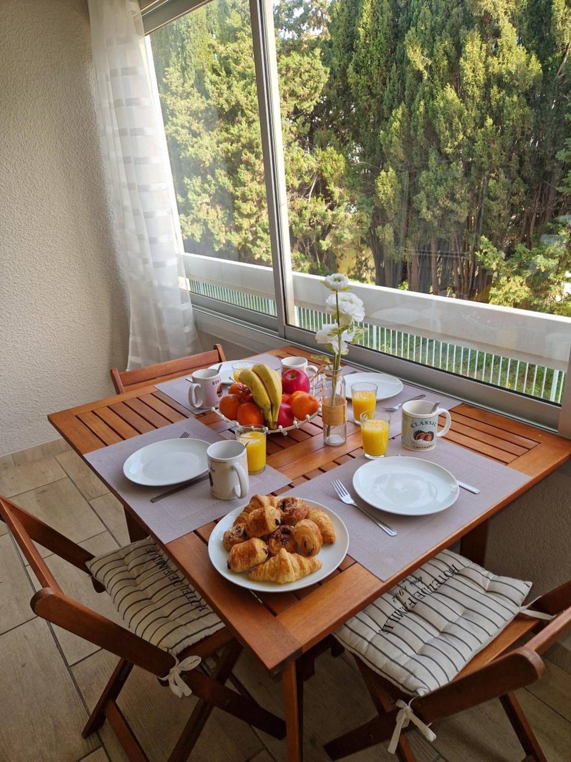 Estudio entero, Estudio 'Sanary Sur Mer, Soleil Et Douceur I' con terraza privada, Wi-Fi y aire acondicionado in Sanary-sur-Mer, Costa mediterránea (Francia)
