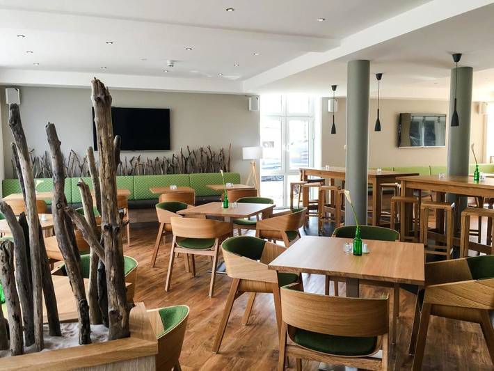 Hotel für 2 Personen, mit Terrasse und Sauna in Markgrafenheide - 3