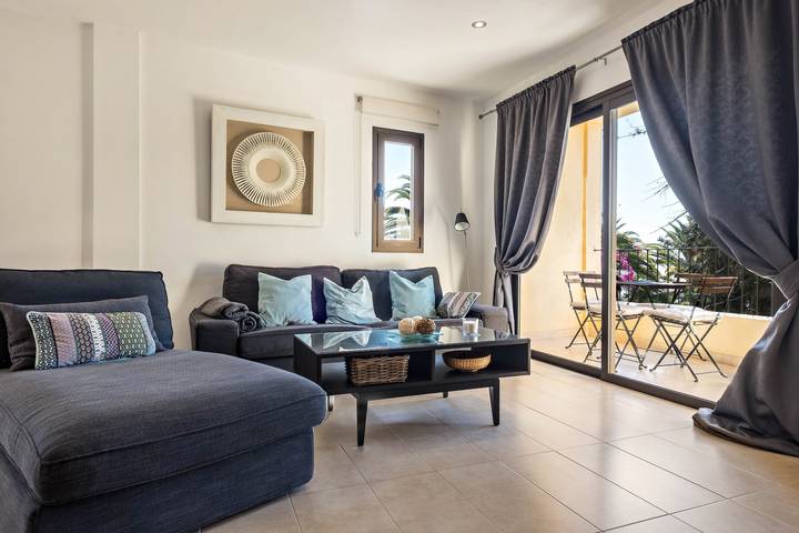 Apartamento entero, Apartamento "La Casita" con vistas al mar, piscina, Wi-Fi, terraza y balcón in Adeje, Tenerife Sur