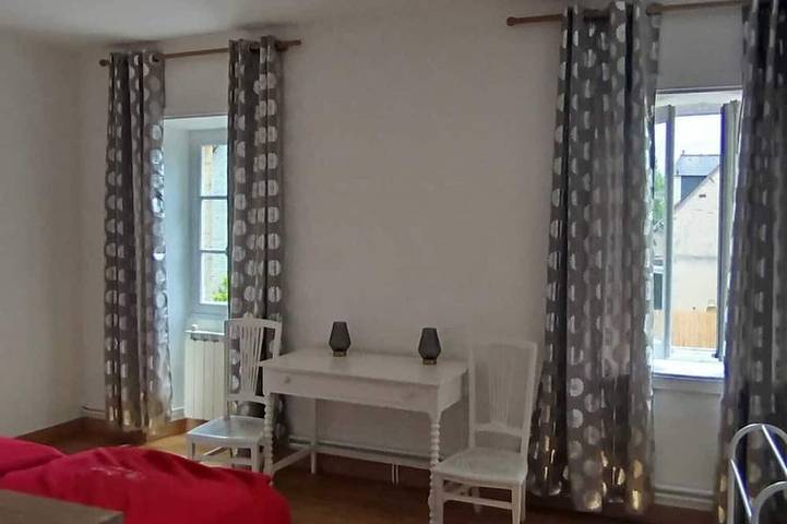 Location de vacances pour 6 personnes, avec jardin et terrasse à Tour-en-Bessin - 3