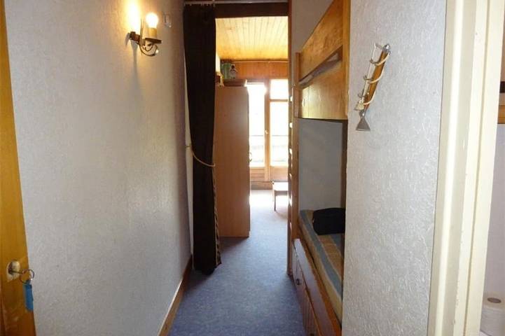 Apartamento entero, Estudio acogedor 4 pers, acceso directo a pistas, balcón, casillero de esquí in La Pierre Saint-Martin, Arette