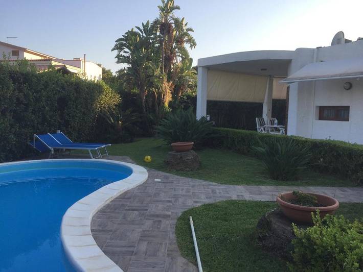 Ferienhaus für 5 Personen, mit Ausblick und Garten sowie Pool