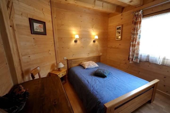 Chamonix Mont Blanc, neues savoyisches Chalet, große Südterrasse, Garten, 5 Zimmer. in Chamonix, Mont-Blanc-Massiv