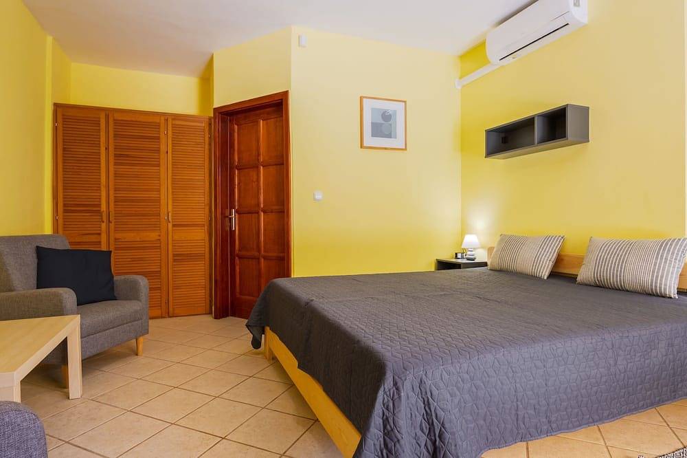 Ganze Wohnung, Ferienwohnung Jókai in Balatonszarszo, Plattensee Südufer