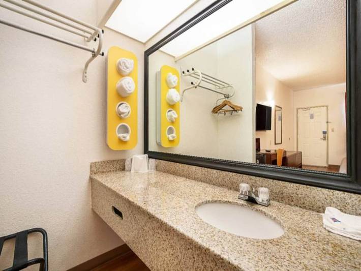 Entire apartment, 2 Queen Beds | Non-Smoking, Micfridge in Tipton County