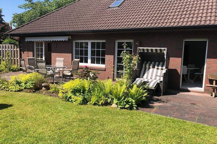 Bungalow für 4 Personen, mit Terrasse und Garten in Jever