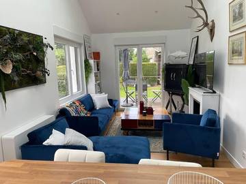Gîte pour 4 personnes, avec terrasse à Monampteuil