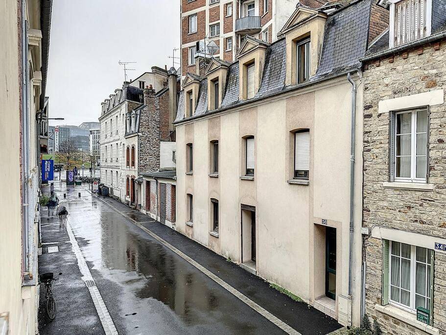 Appartement entier, La Suite Duhamel - Au pied de la Gare - Au Calme in Rennes, Région de Rennes