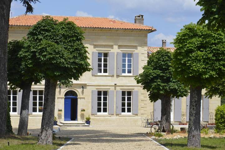 Maison d’hôte pour 4 personnes, avec jardin à Saint-Christophe-des-Bardes