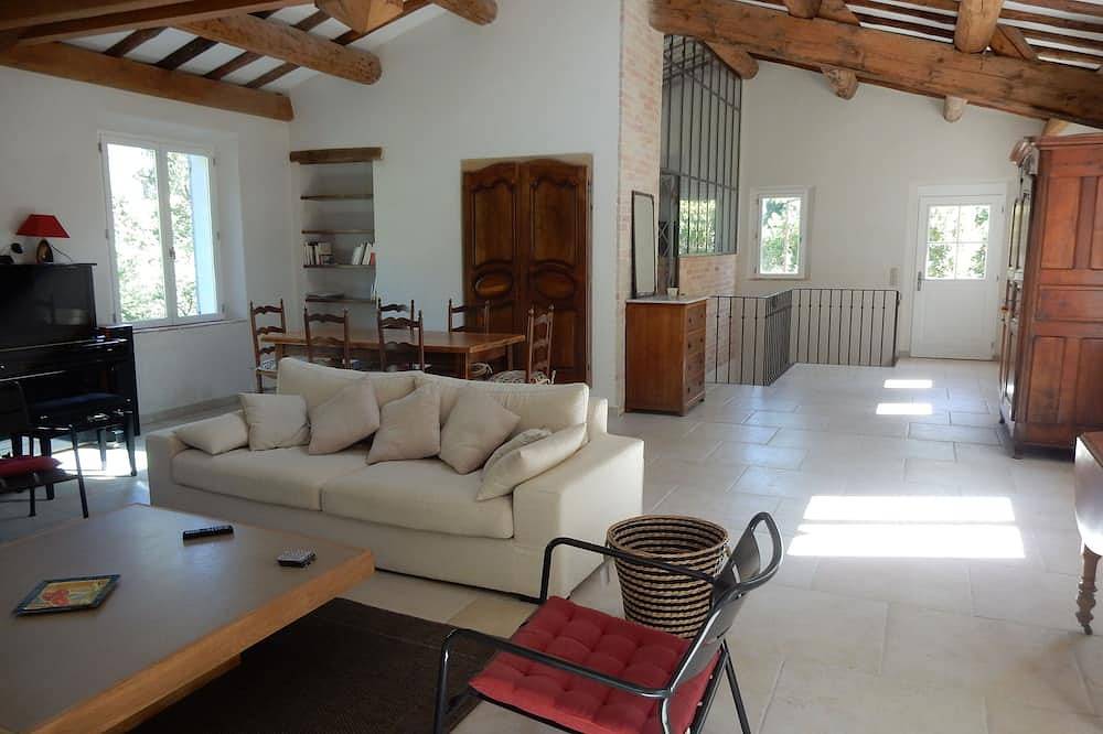 👉 Villa de caractère 180 m² avec tonnelle, clim, piscine 12x6, belle vue, calme in Le Castellet, Côte méditerranéenne (France)
