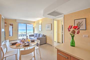 Appartement De Vacances pour 4 Personnes dans Roquebrune-Cap-Martin, Région de Nice, Photo 2