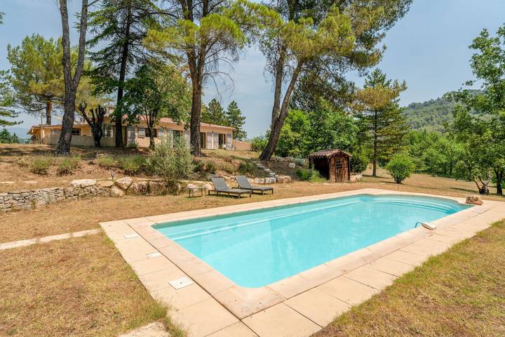 Vacation rental for 14 people, with Yard