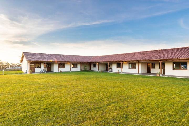 Casa rural para 6 personas, con Jacuzzi y Terraza además de Jardín y Piscina en Cudillero - 2