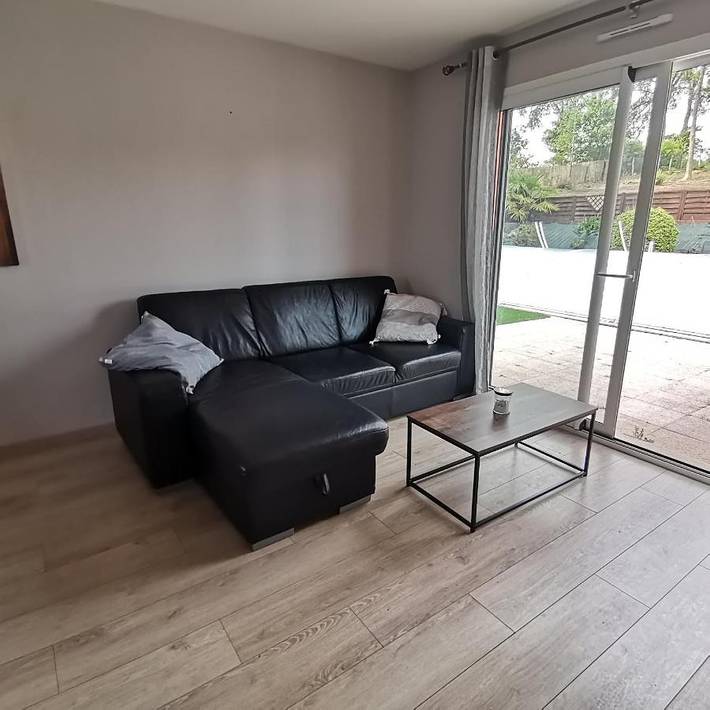 Gîte pour 4 personnes, avec piscine ainsi que terrasse et jardin, animaux acceptés à La Milesse - 2