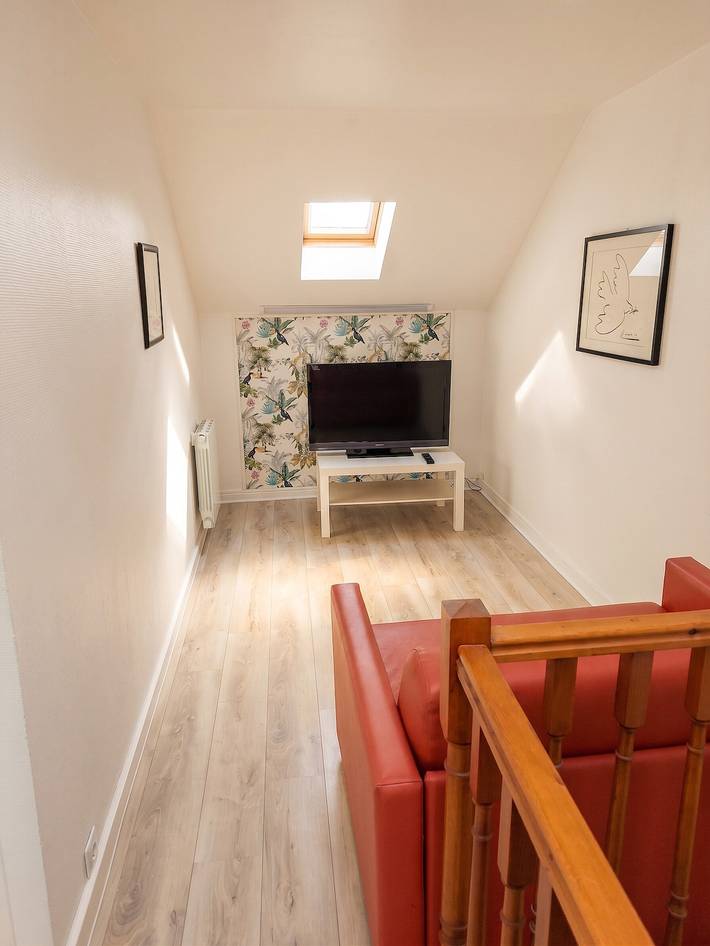 Ganze Wohnung, Komfortable Wohnung in Rosny-sous-Bois, 38m² + Stadtblick in Rosny-sous-Bois, Seine-Saint-Denis