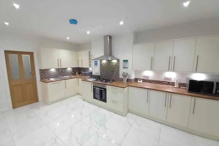 Holiday rental for 8 people, with garden in Bangor