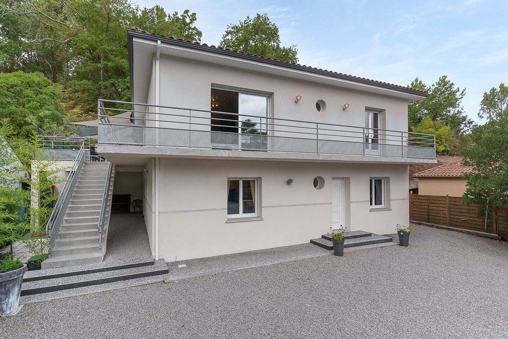 Appartement de vacances entier, Magnifique villa pour 14 personnes avec vue sur le lac de Biscarrosse in Biscarrosse, Côte d’Argent