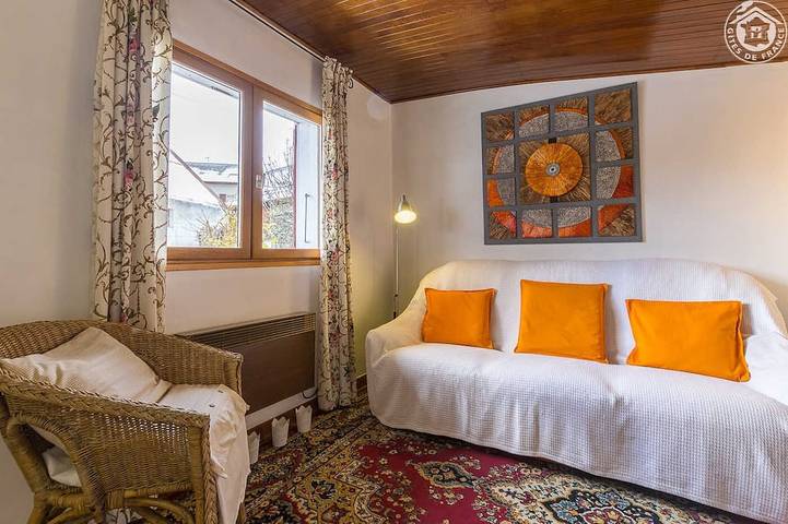 Location de vacances pour 2 personnes, avec jardin ainsi que terrasse et piscine à Entremont-le-Vieux - 4